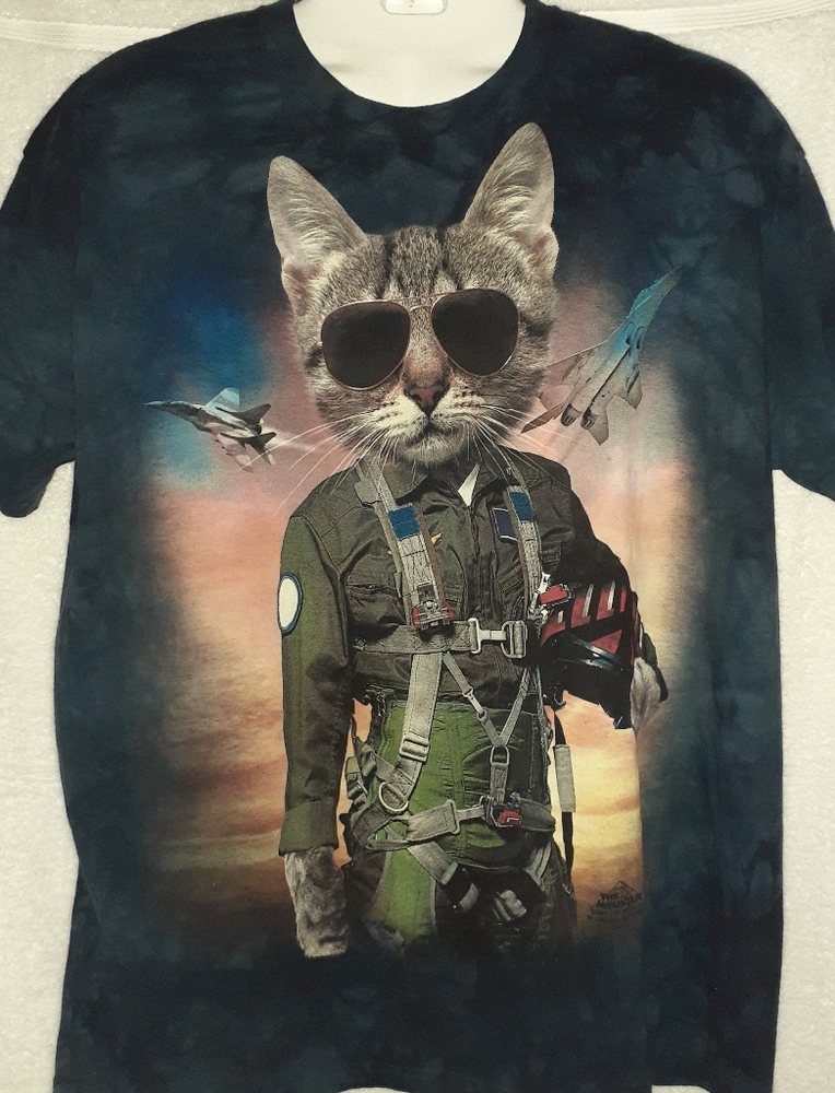 The  mountain TOM CRUISE  CAT FIGHYER PILOT T-SHIR